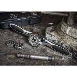 Gearwrench 114 Piece SAE/Metric Ratcheting Tap and Die Set 82812